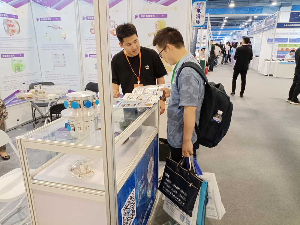 滑環(huán)公司參加展會(huì) 滑環(huán)公司參加展會(huì)
